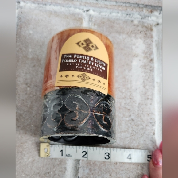 NEW Attitudes Thai Pomelo and Lychee Scented Candle - Picture 7 of 7